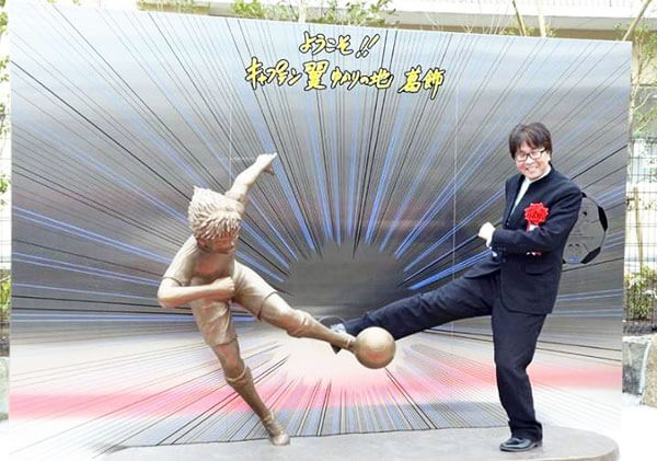 statua-captain-tsubasa-e-yoichi-takahashi
